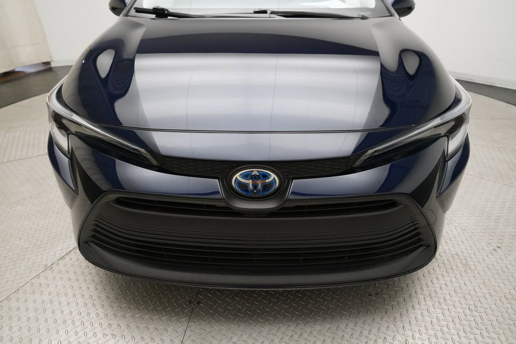 Used 2025 Toyota Corolla LE FWD image 21