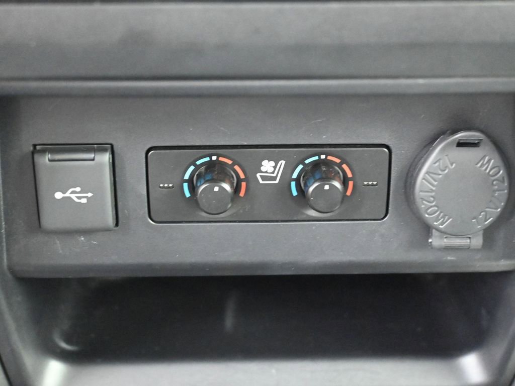 Used 2020 Toyota 4Runner Limited image 25