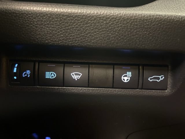 Used 2022 Toyota RAV4 XLE w/ Convenience Package AWD/4WD image 20