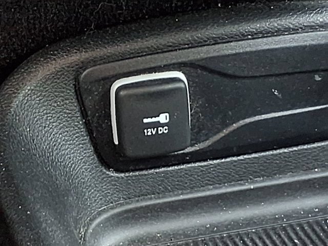 Used 2025 Chrysler Pacifica Select FWD image 14