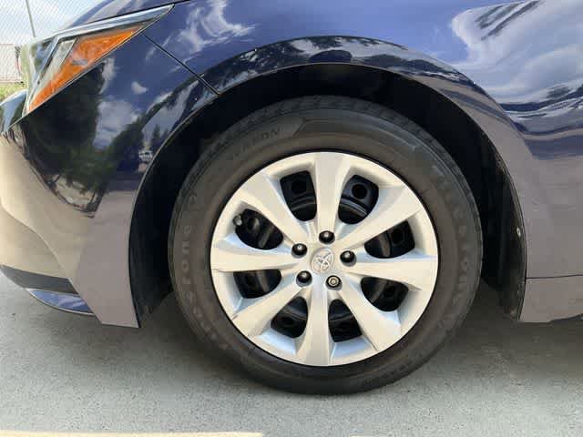 Used 2020 Toyota Corolla LE FWD image 13