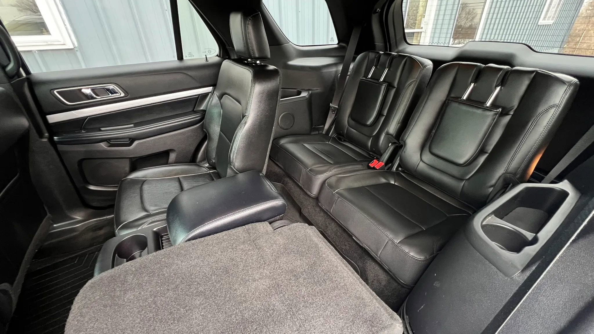 Used 2017 Ford Explorer XLT w/ Equipment Group 202A image 20