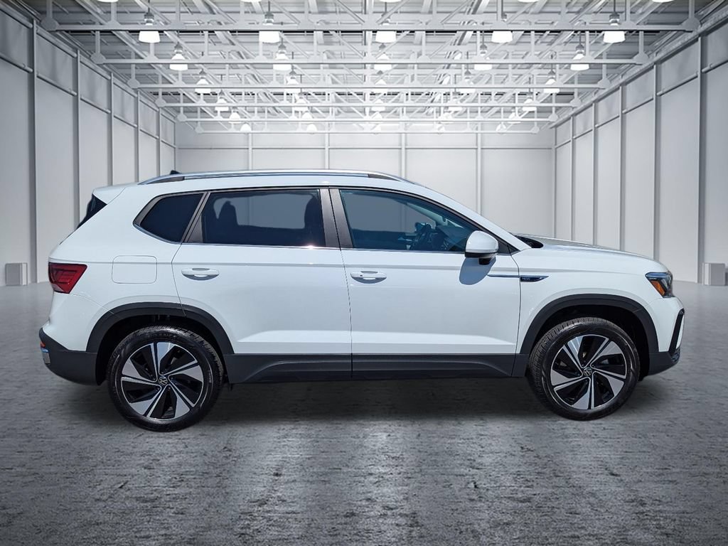Used 2023 Volkswagen Taos SE AWD/4WD image 6