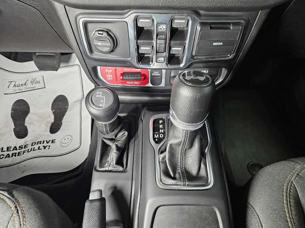 Used 2024 Jeep Wrangler Unlimited Sport AWD/4WD image 13