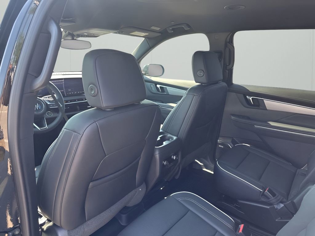 New 2026 Buick Enclave Preferred w/ LPO, Floor Liner Package image 18