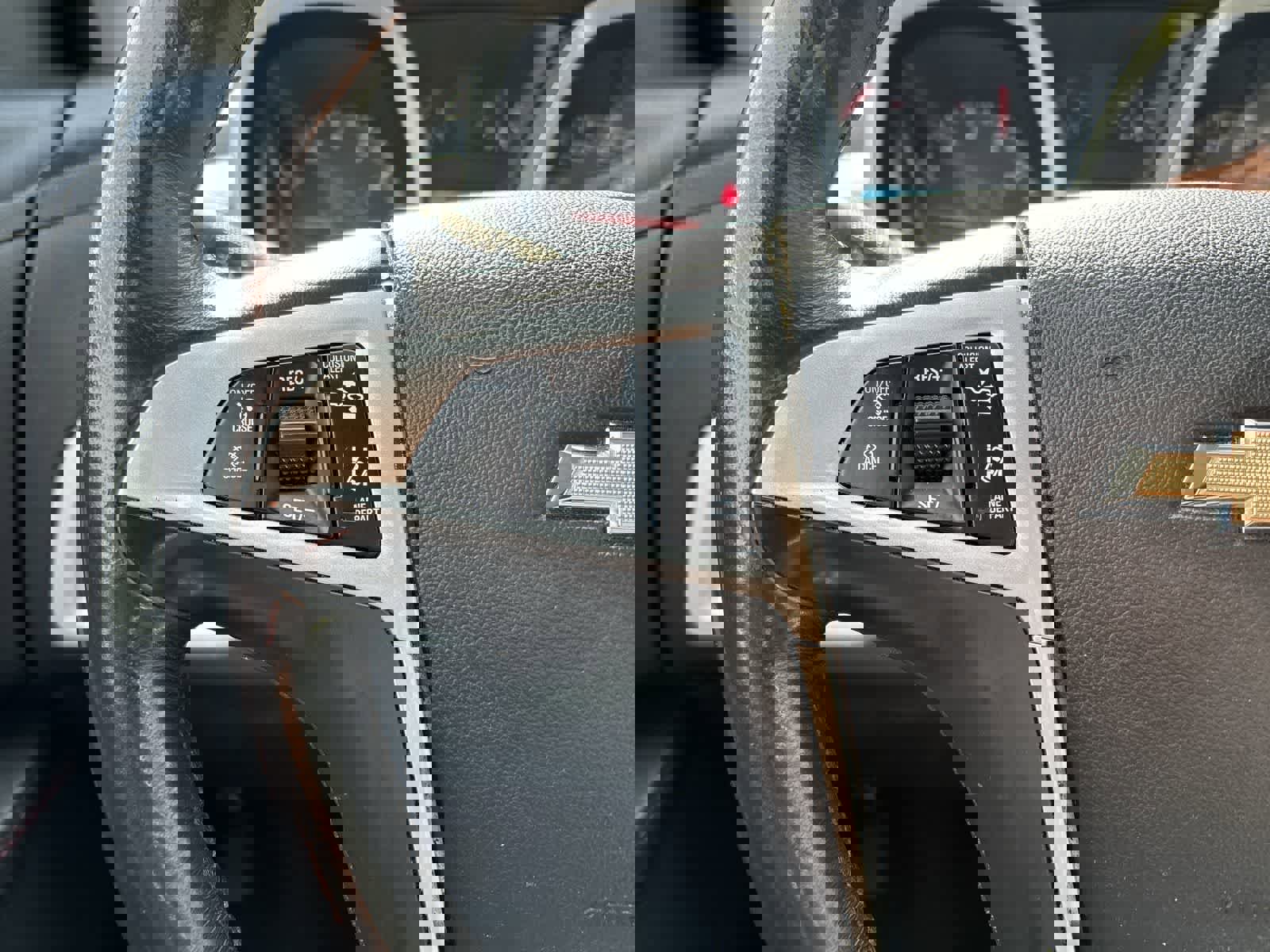 Used 2013 Chevrolet Equinox LTZ image 9