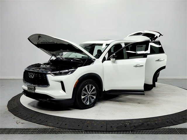 Used 2025 INFINITI QX60 Pure image 11