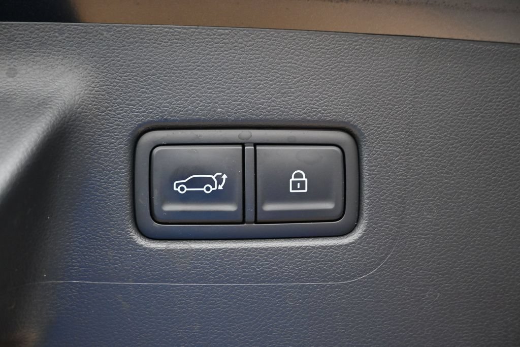 Used 2025 Hyundai Santa Fe SEL FWD image 29