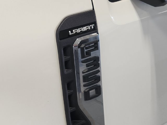 Used 2024 Ford F350 Lariat w/ Lariat Ultimate Package AWD/4WD image 9