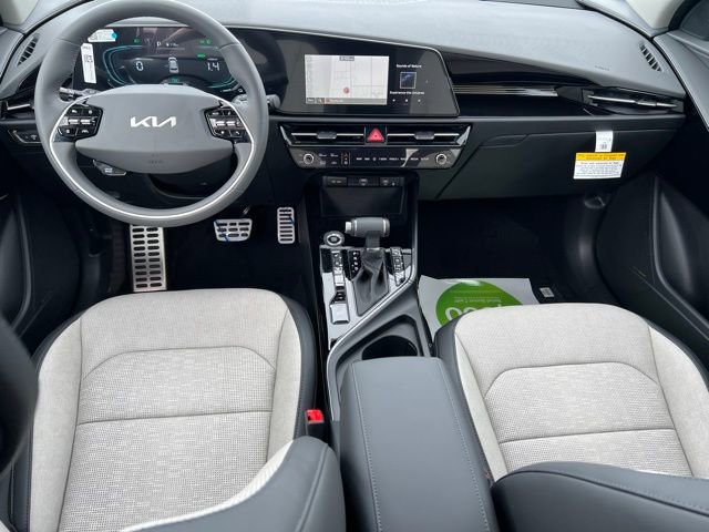 New 2025 Kia Niro SX Touring image 18