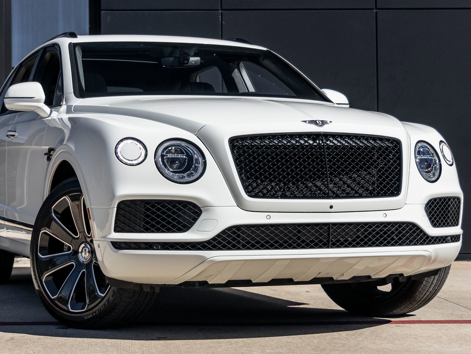 Used 2020 Bentley Bentayga AWD/4WD image 5