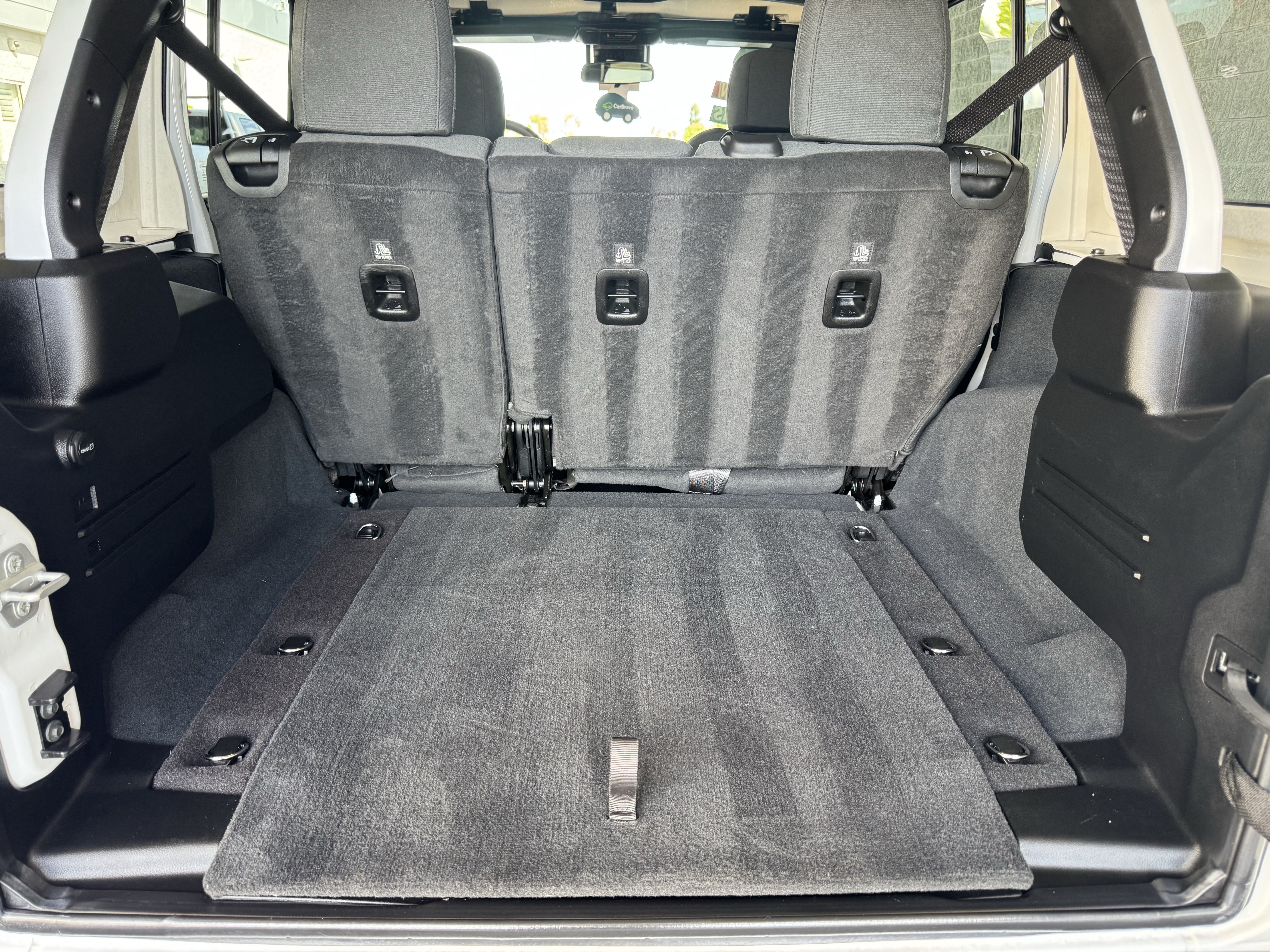 Used 2024 Jeep Wrangler Unlimited Sport AWD/4WD image 19