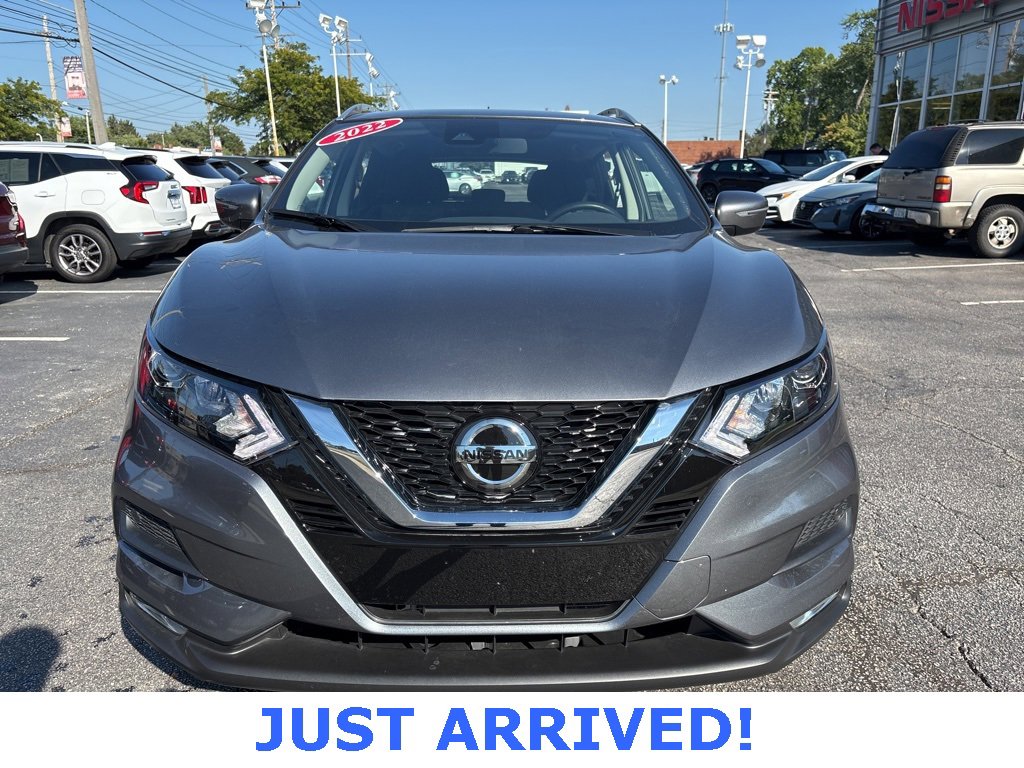 Certified 2022 Nissan Rogue Sport SV image 2