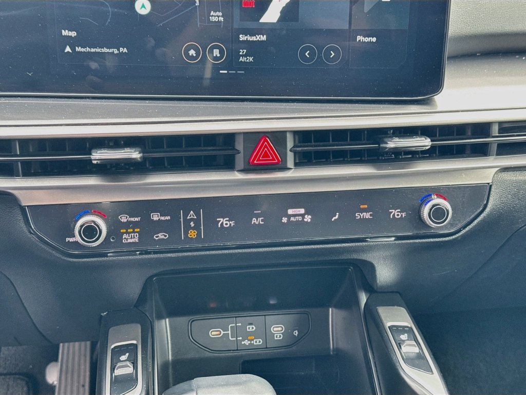 Certified 2025 Kia Sorento S AWD/4WD image 16
