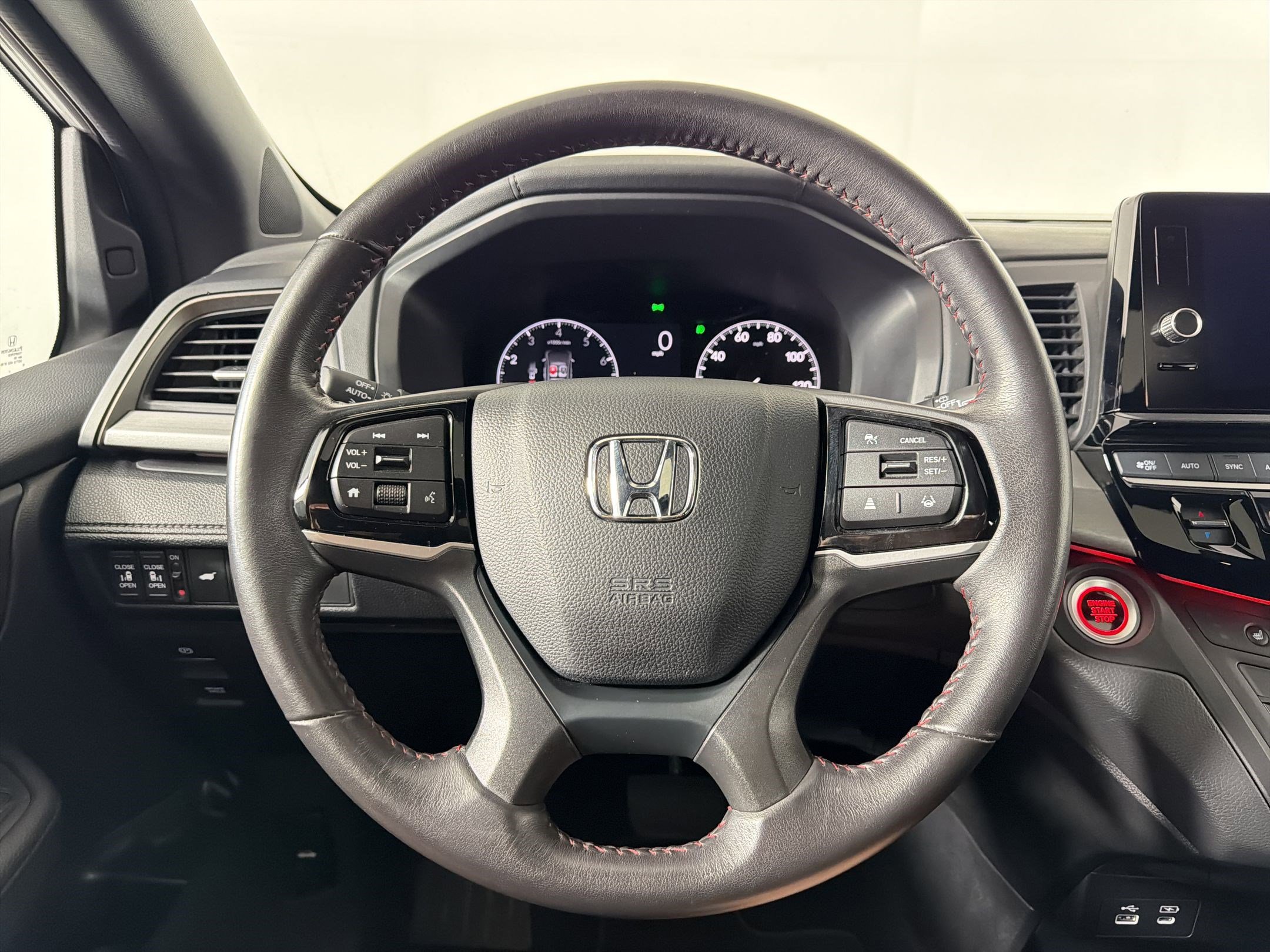 Used 2025 Honda Odyssey Sport-L image 16