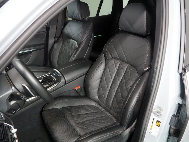 Used 2026 BMW X5 sDrive40i w/ M Sport Package RWD image 14
