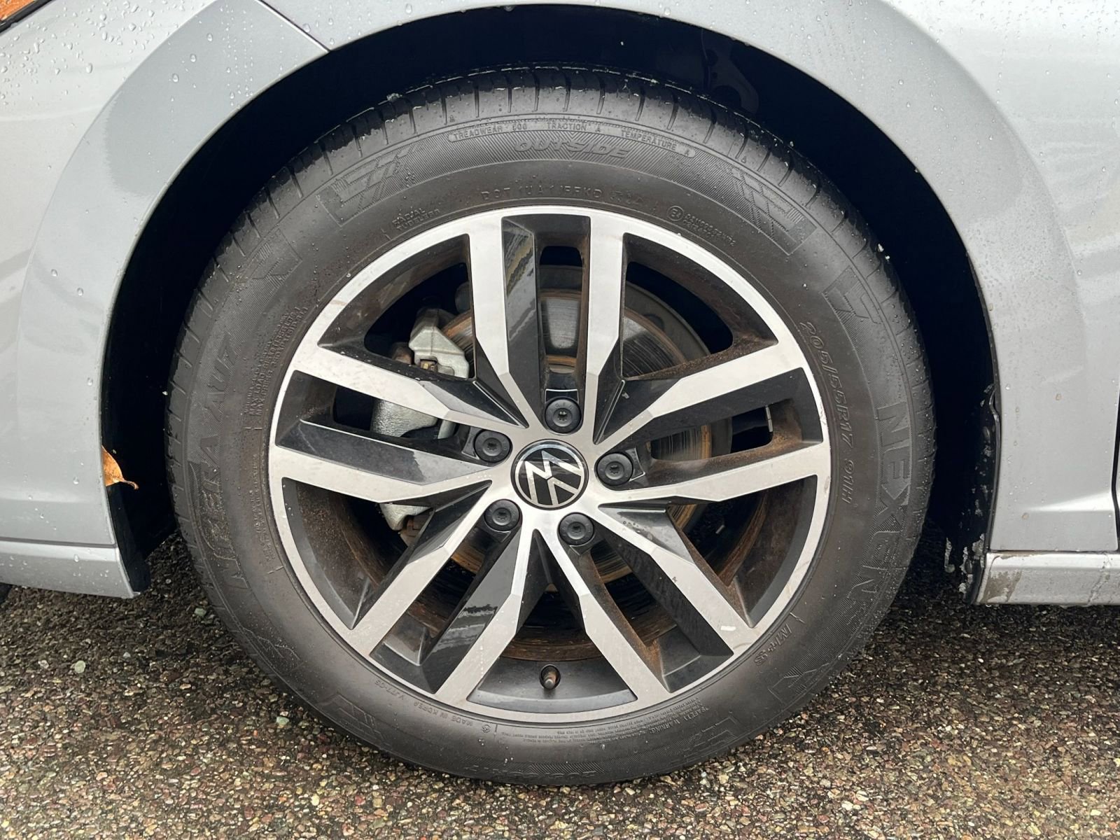 Used 2025 Volkswagen Jetta SE image 27