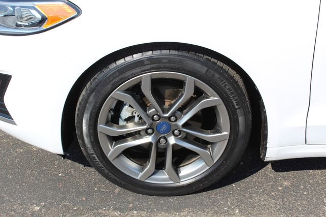 Used 2020 Ford Fusion SEL FWD image 10