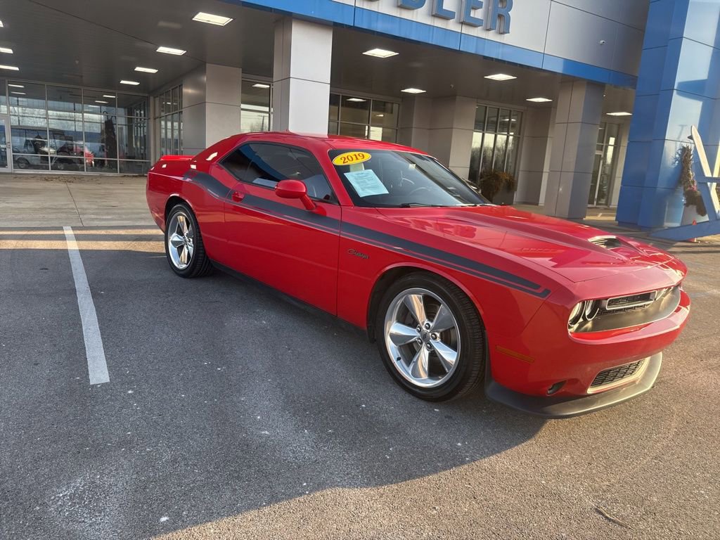 Used 2019 Dodge Challenger R/T w/ Plus Package image 30
