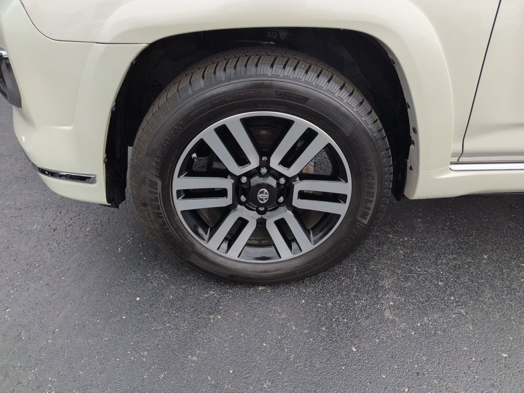 Used 2018 Toyota 4Runner Limited AWD/4WD image 27