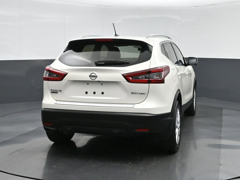 Used 2022 Nissan Rogue Sport SV w/ Technology Package image 6