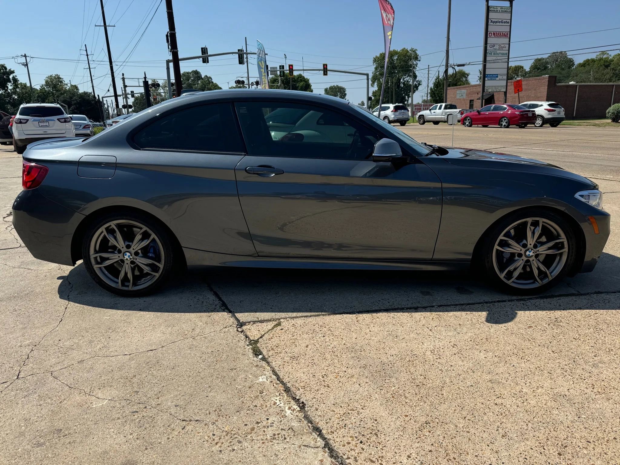 Used 2016 BMW M235i Coupe image 4