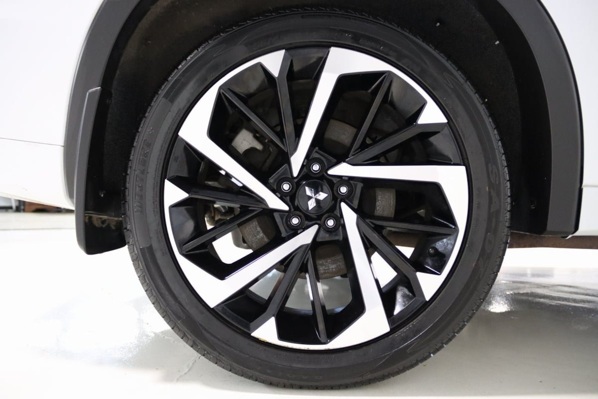 Used 2024 Mitsubishi Outlander 4WD Plug-In Hybrid image 80