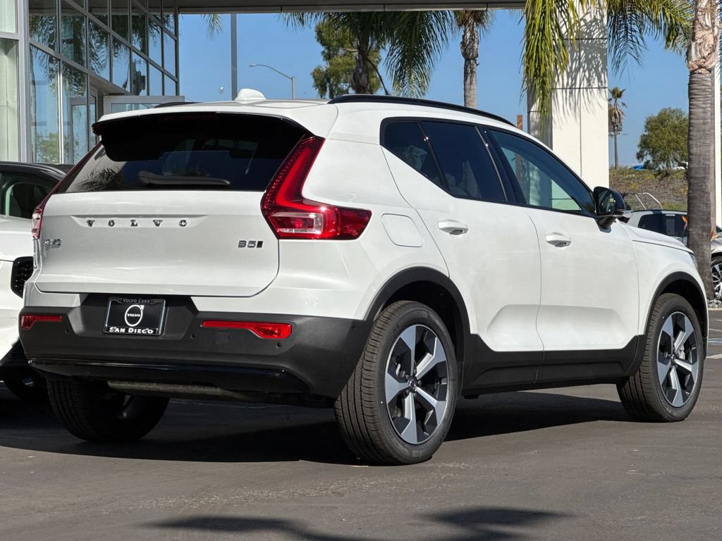 New 2026 Volvo XC40 B5 Plus w/ Protection Package Premier AWD/4WD image 5