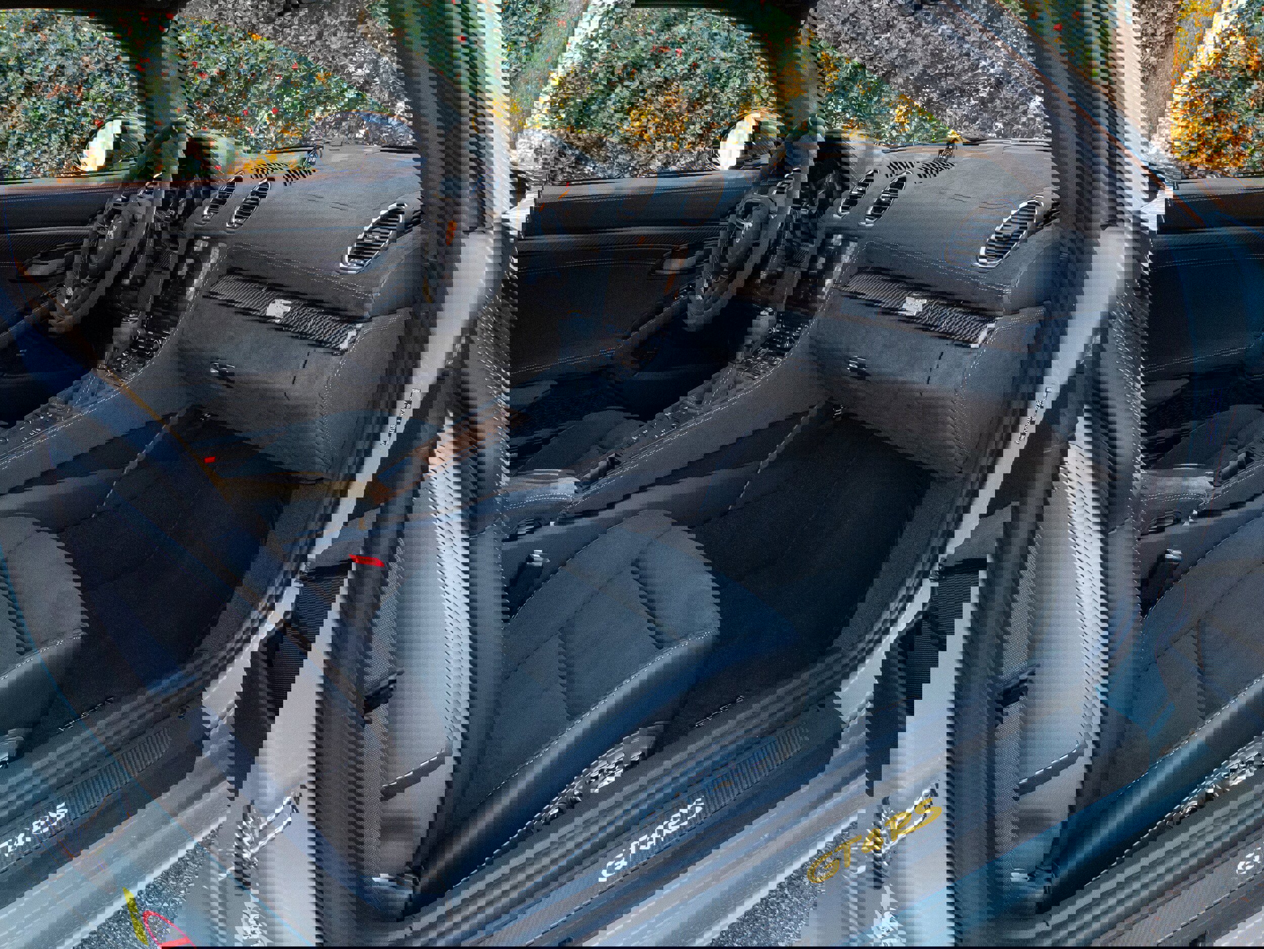 Used 2024 Porsche 718 Cayman GT4 RS image 36