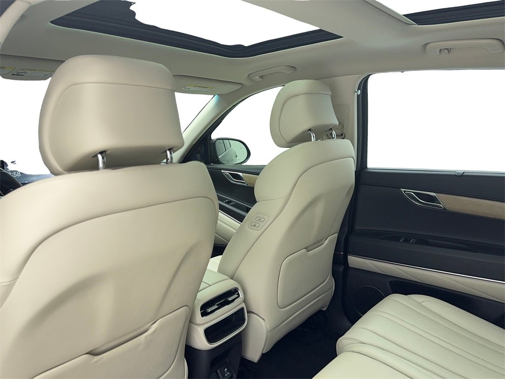 Used 2023 Genesis GV80 3.5T image 42