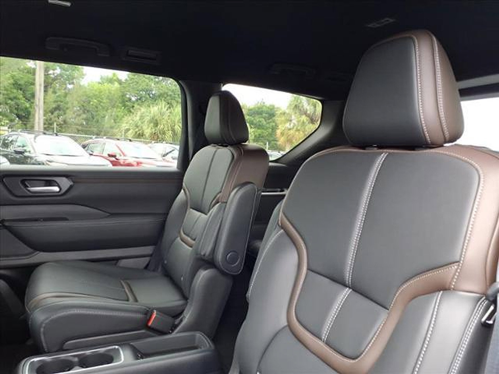New 2026 Nissan Armada SL w/ Captain's Chari Seat Package image 16