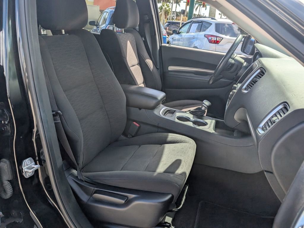 Used 2019 Dodge Durango SXT w/ 3rd Row Seating Group image 17