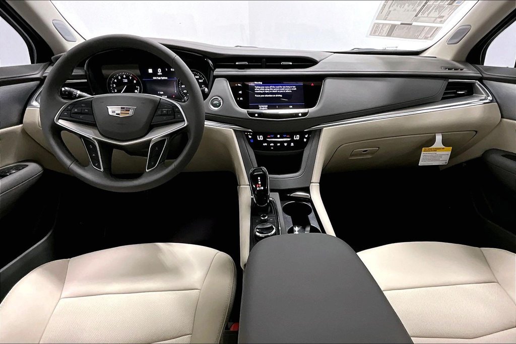New 2026 Cadillac XT5 Premium Luxury w/ Driver Assist Package FWD image 6