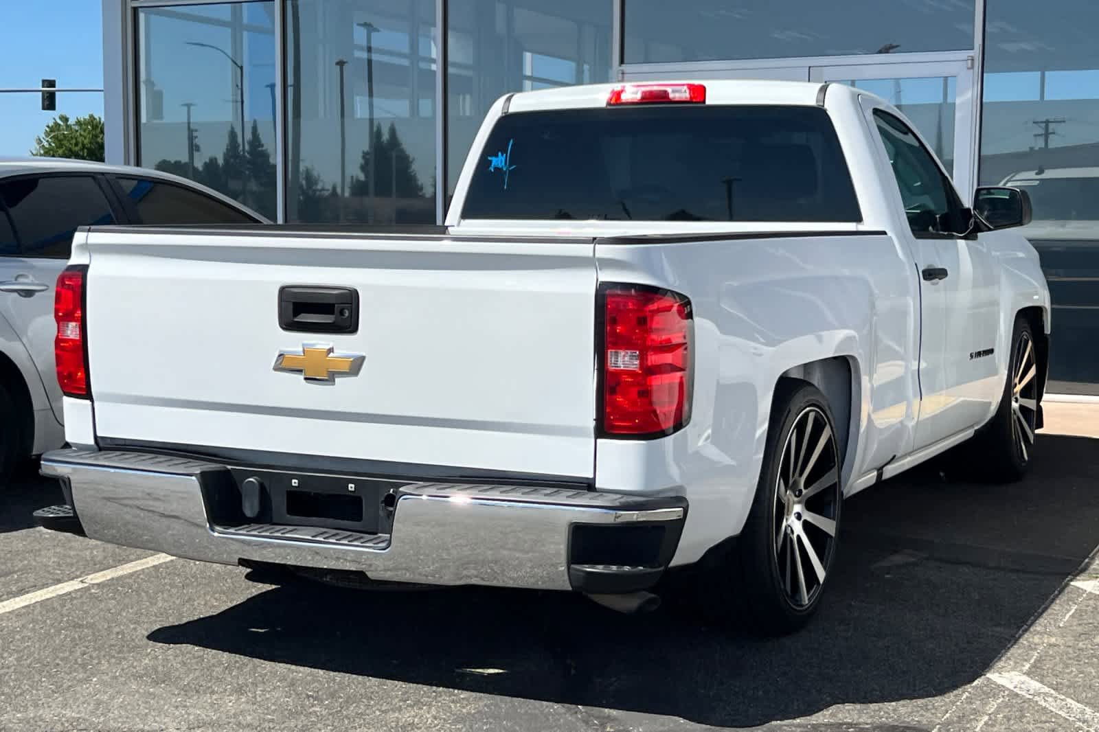 Used 2017 Chevrolet Silverado 1500 W/T RWD image 4