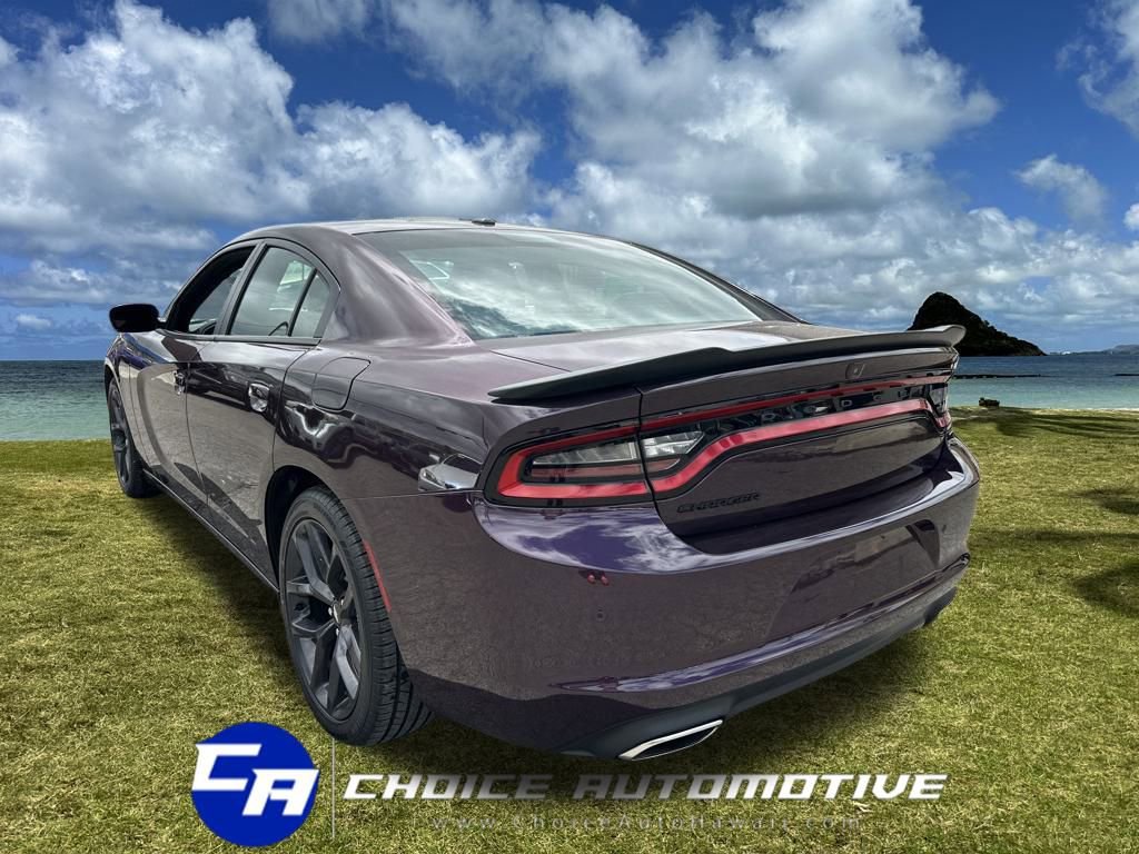 Used 2021 Dodge Charger SXT w/ Blacktop Package image 5