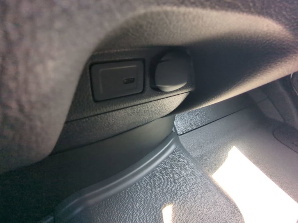 Used 2024 Mercedes-Benz Sprinter 2500 image 9