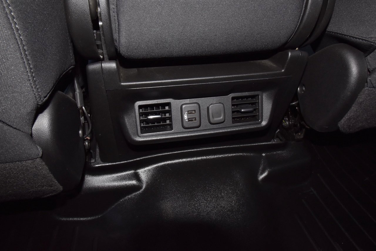 Used 2021 Chevrolet Silverado 1500 LT w/ Convenience Package II AWD/4WD image 18