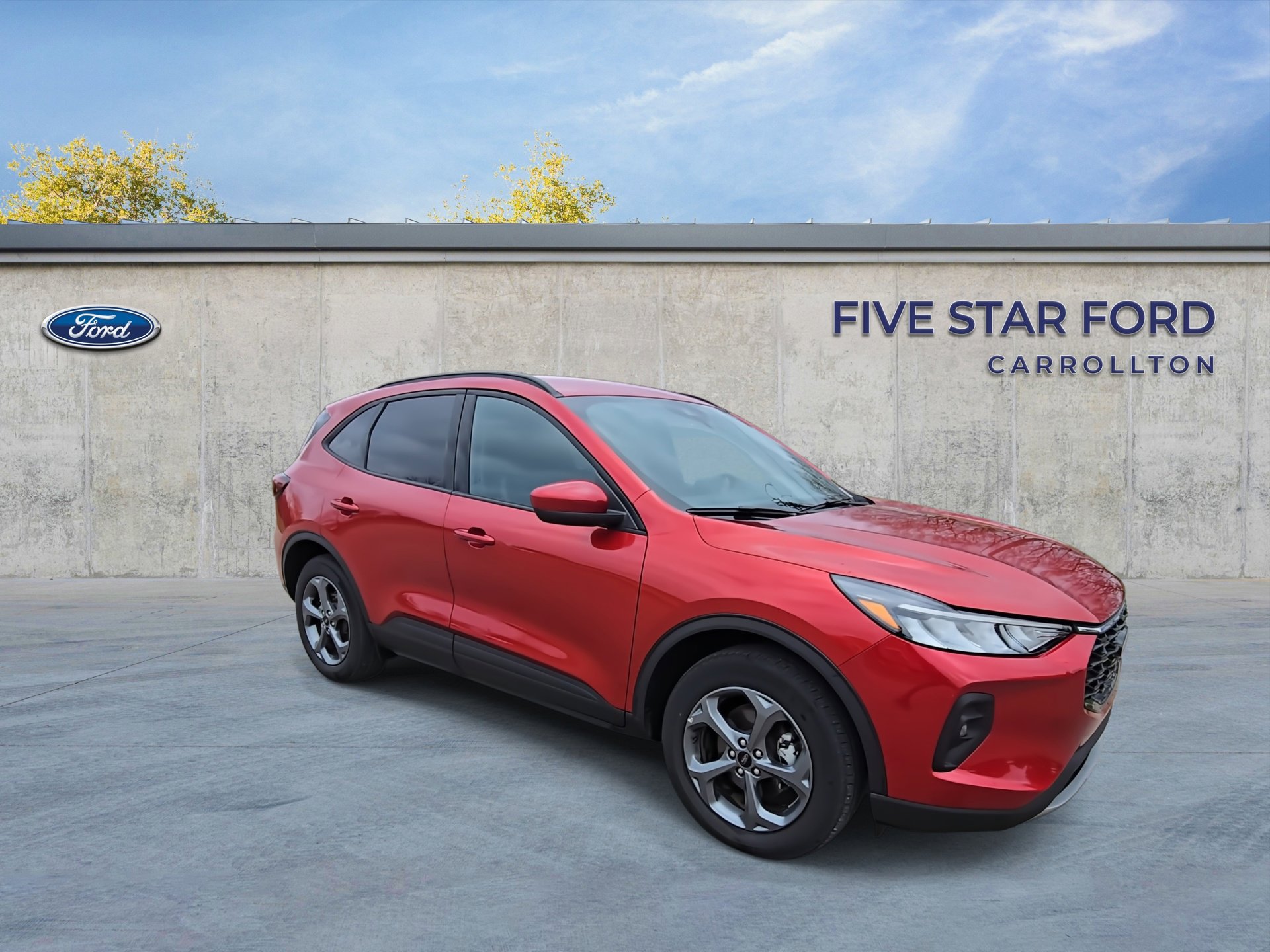 Certified 2025 Ford Escape ST-Line Select AWD/4WD image 2