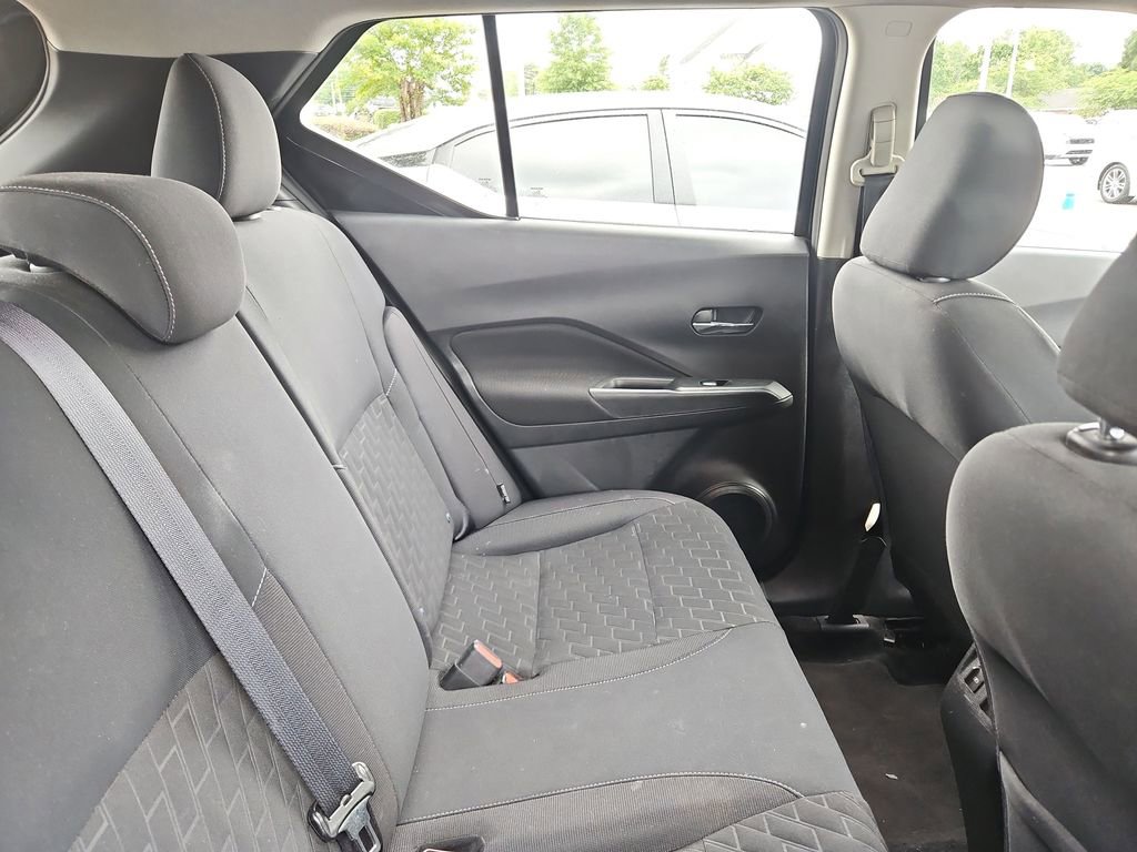Used 2022 Nissan Kicks SV FWD image 10