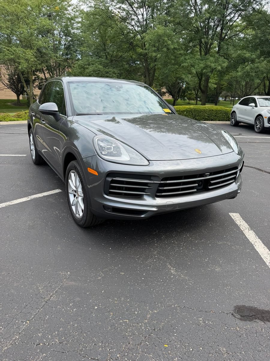Used 2019 Porsche Cayenne AWD/4WD image 2