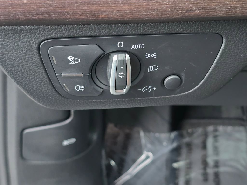 Used 2022 Audi Q5 2.0T Premium w/ Convenience Package image 22