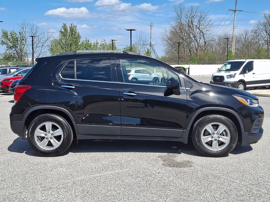 Used 2020 Chevrolet Trax LT w/ LT Convenience Package FWD image 10