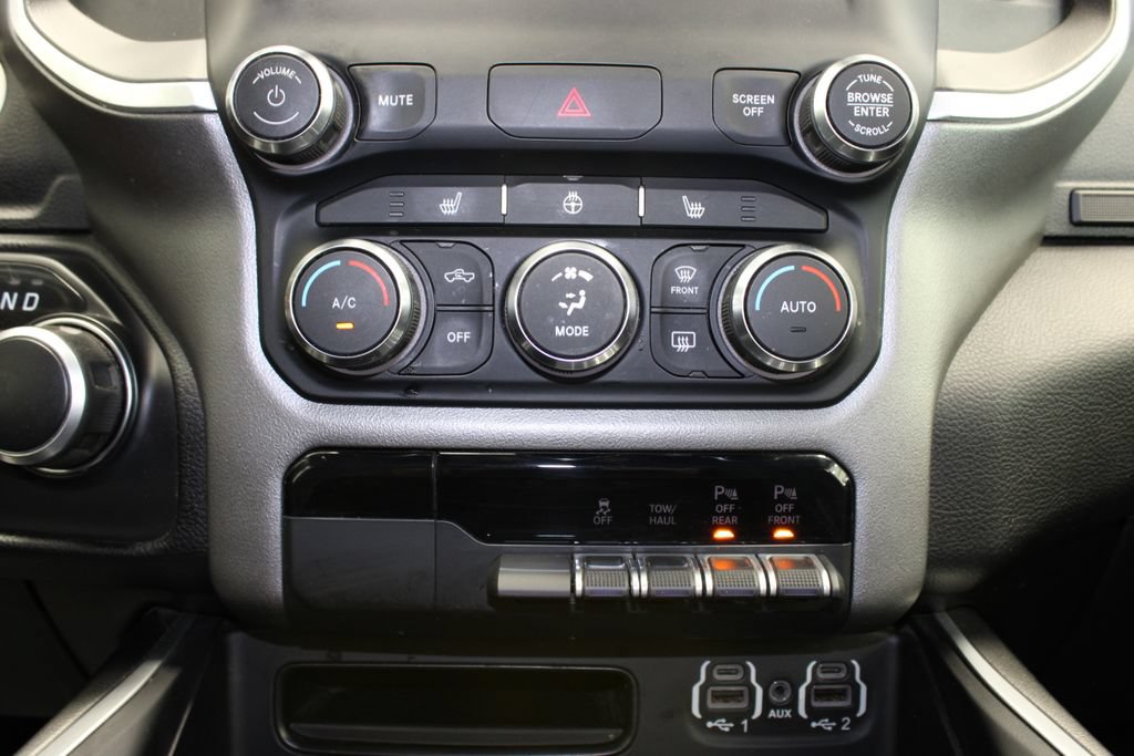 Used 2020 RAM 1500 Big Horn AWD/4WD image 13