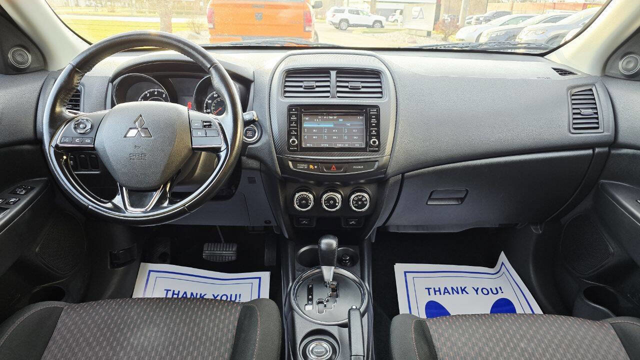 Used 2016 Mitsubishi Outlander Sport SE AWD/4WD image 16