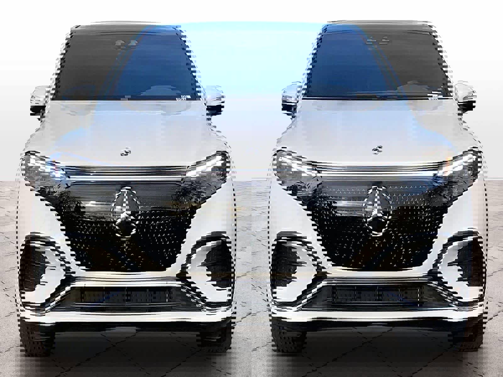 Used 2023 Mercedes-Benz EQS 580 4MATIC SUV image 3