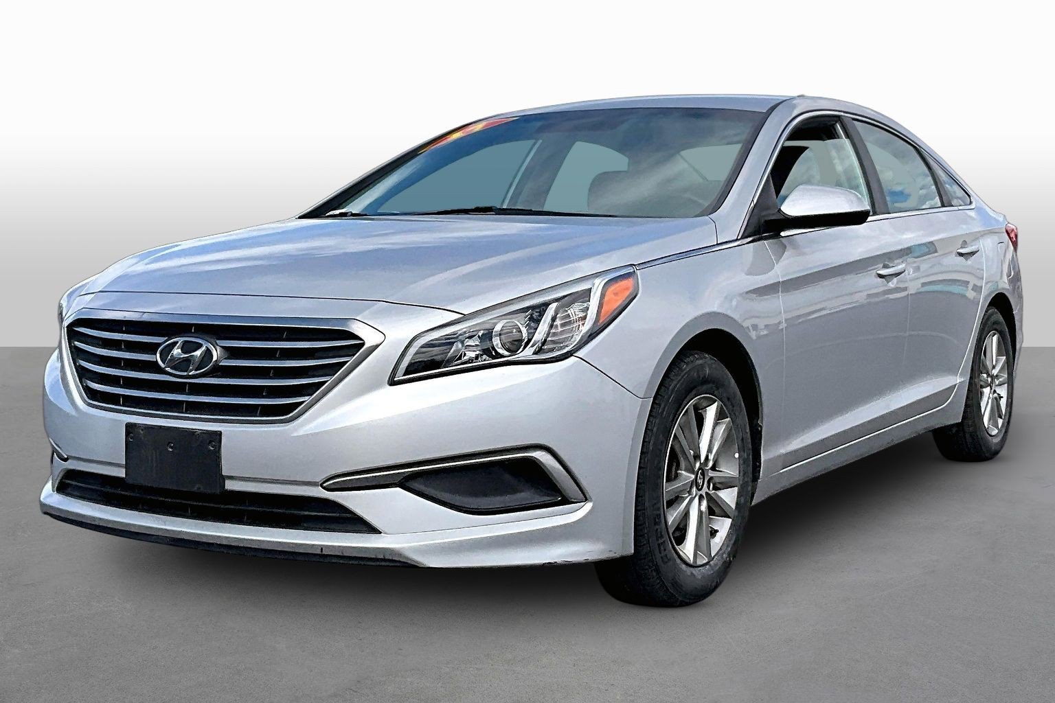 Used 2017 Hyundai Sonata SE FWD image 1