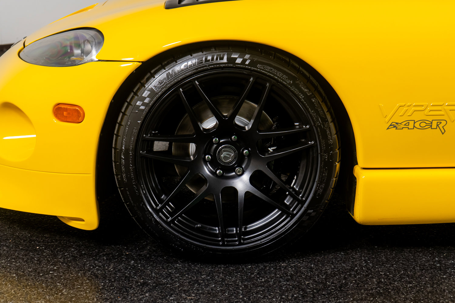 Used 2001 Dodge Viper GTS image 19