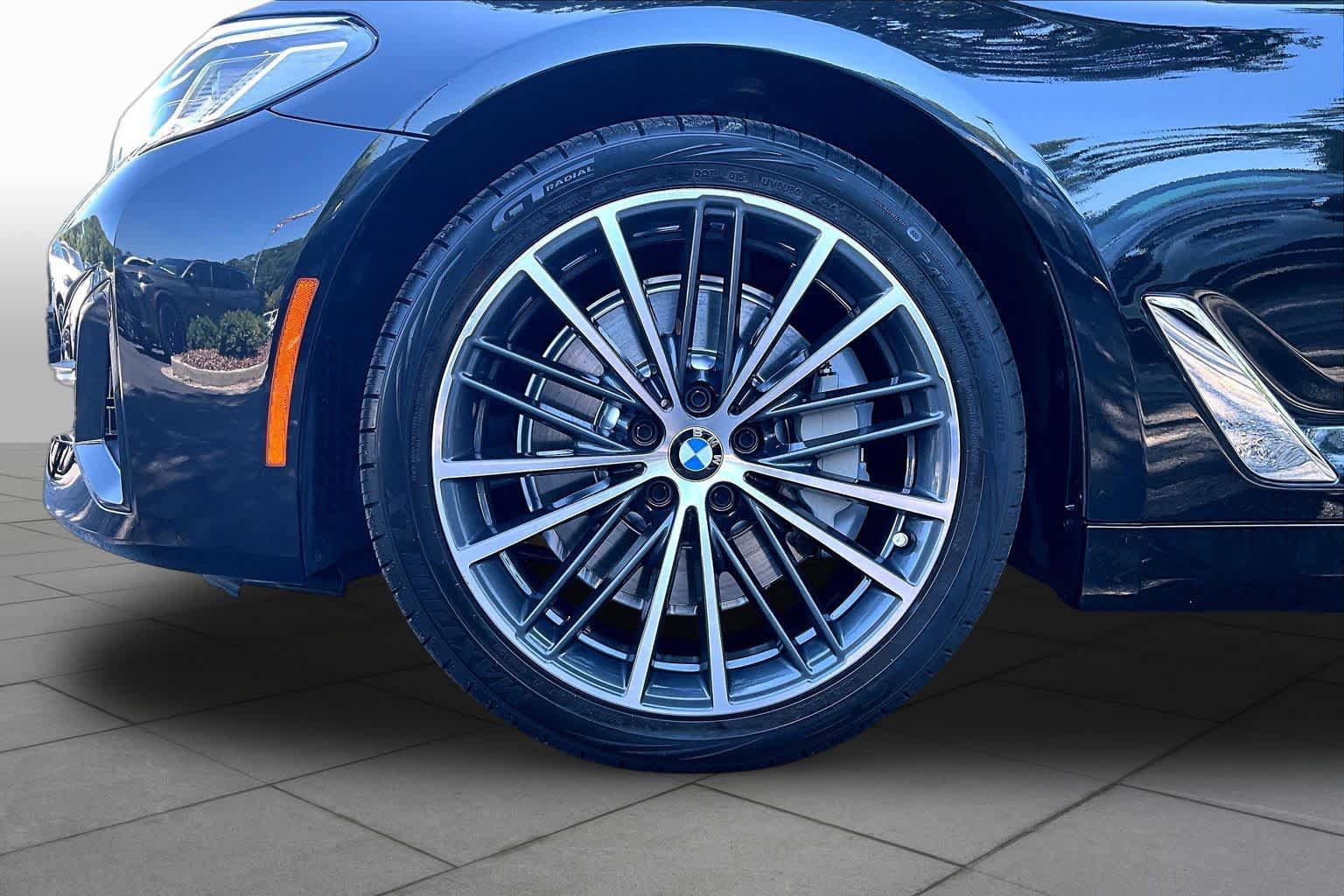 Certified 2023 BMW 530i w/ Premium Package RWD image 10
