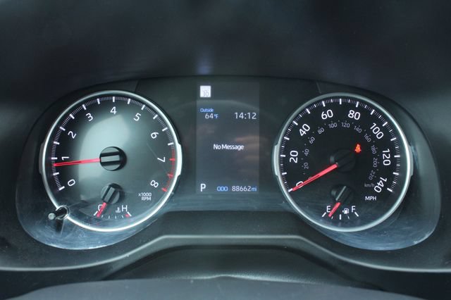 Used 2022 Toyota RAV4 XLE FWD image 25