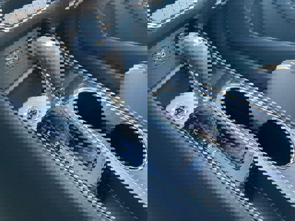 Used 2024 Nissan Altima 2.5 SV image 25